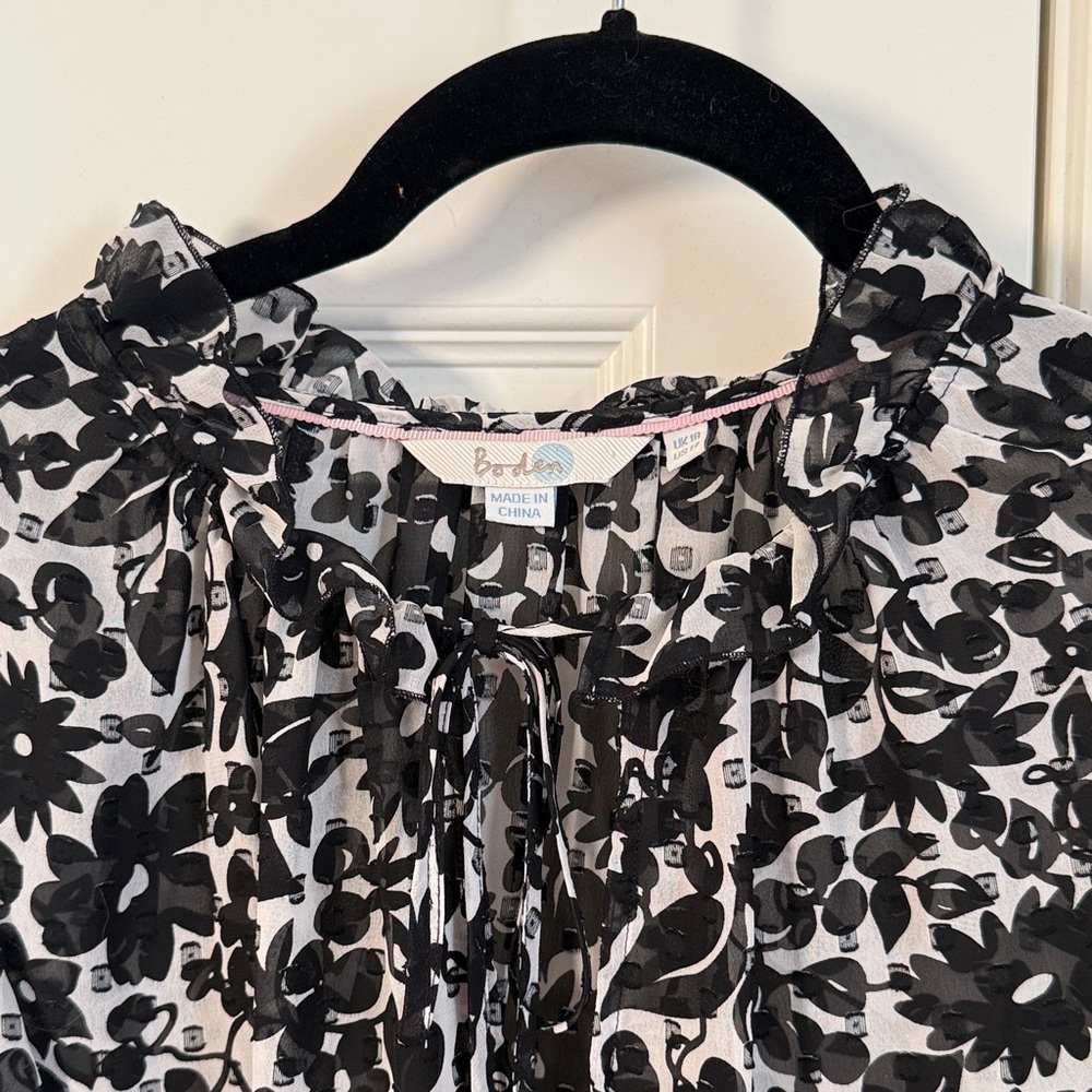 Boden Black & White Floral Tie-Front Blouse size 14 - Picture 2 of 7